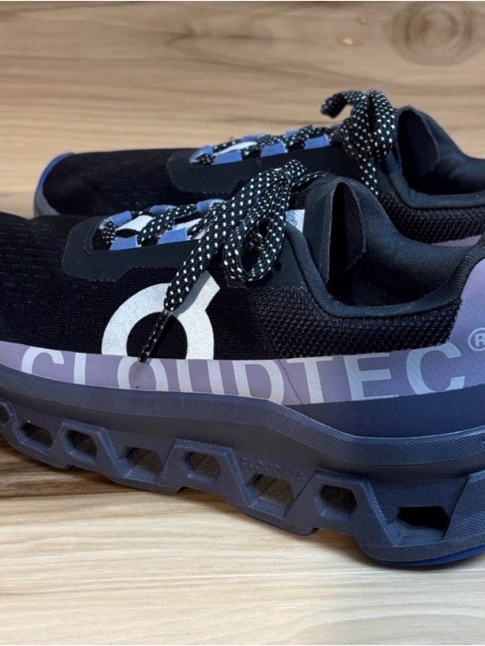 On CloudMonster Women’s shoes 7.5. Magnet / Shark